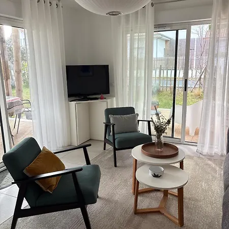 Superbe Neuf, 2 Terrasses , Jardin 세노스